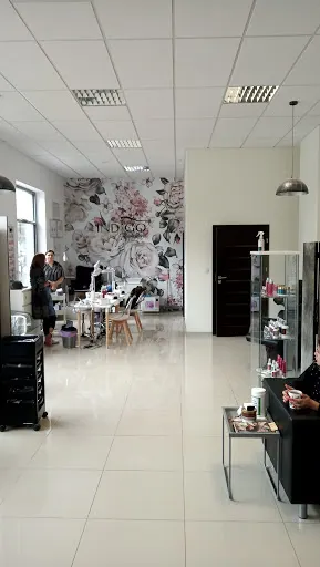 Indigo Nailsalon Izabela Mielczarek Stylizacja paznokci Manicure Pedicure